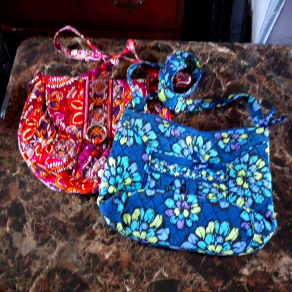 2 vera Bradley shoulder bags like new